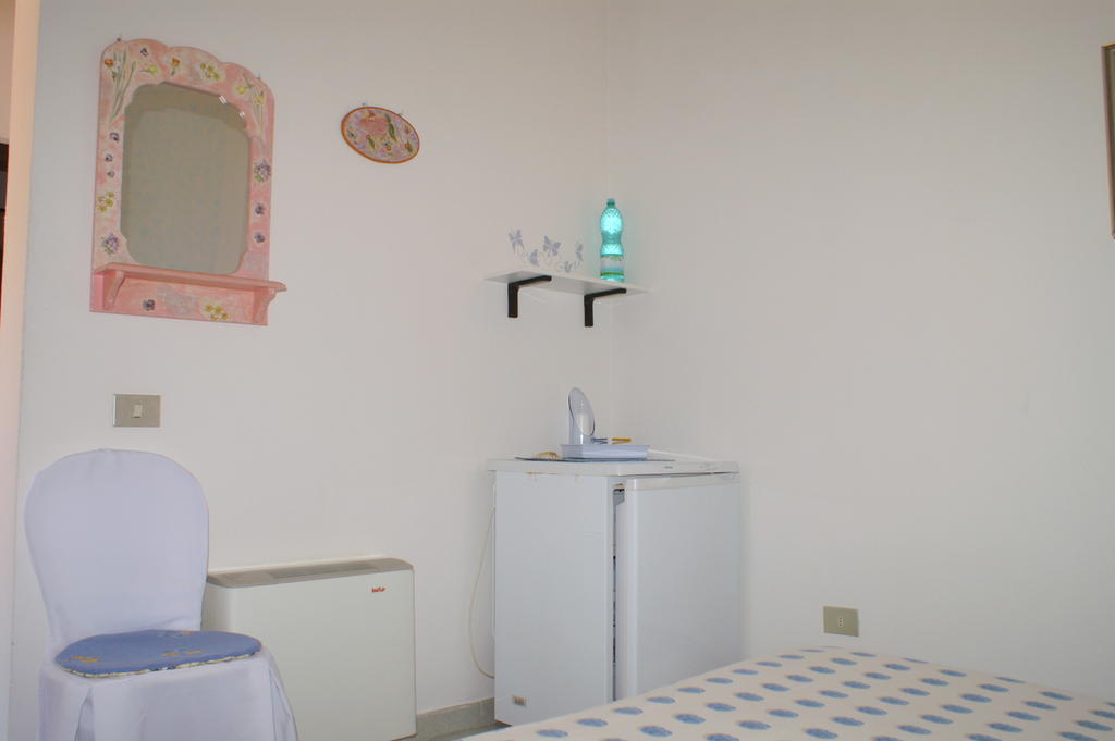 Tharros B&B San Giovanni di Sinis Pokoj fotografie